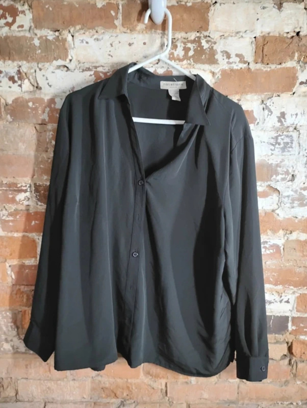 Flowy neural Minimalist button down 2x